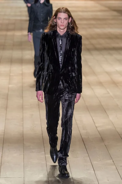Look 31